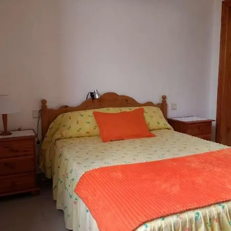 Sleeps 4 Wifi Apartment Costa Teguise