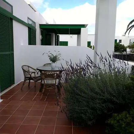 Sleeps 4 Wifi Costa Teguise